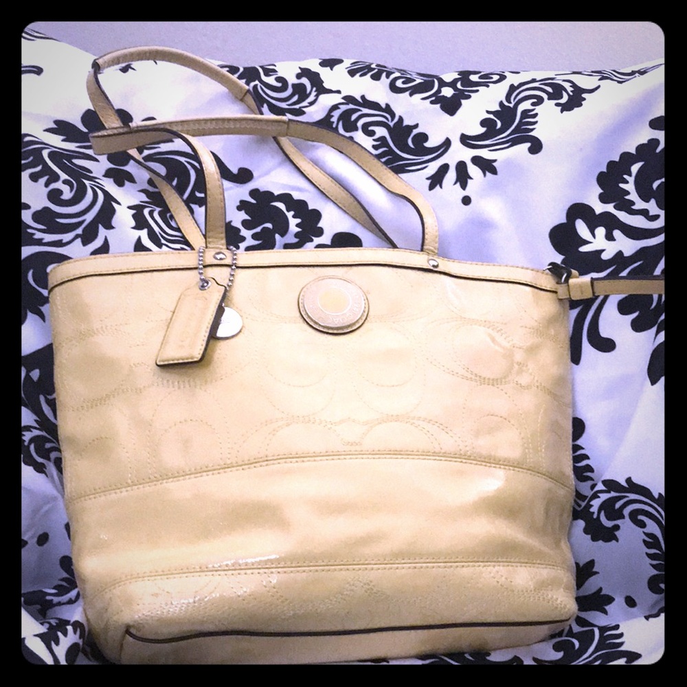 PRELOVED Yellow Coach Purse❤️